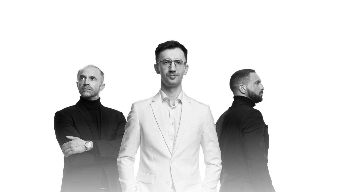 Architekci Jan Karpiel-Bułecka i Marcin Steindel z Jakubem Likusem, twórcy rezydencji w Zębie i Czorsztynie